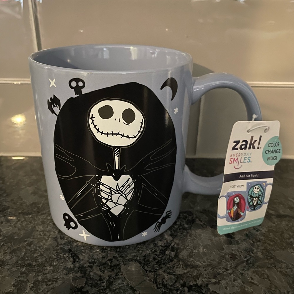 NEW 21 OZ COLOR CHANGE / CHANGING THE NIGHTMARE BEFORE CHRISTMAS MUG / CUP